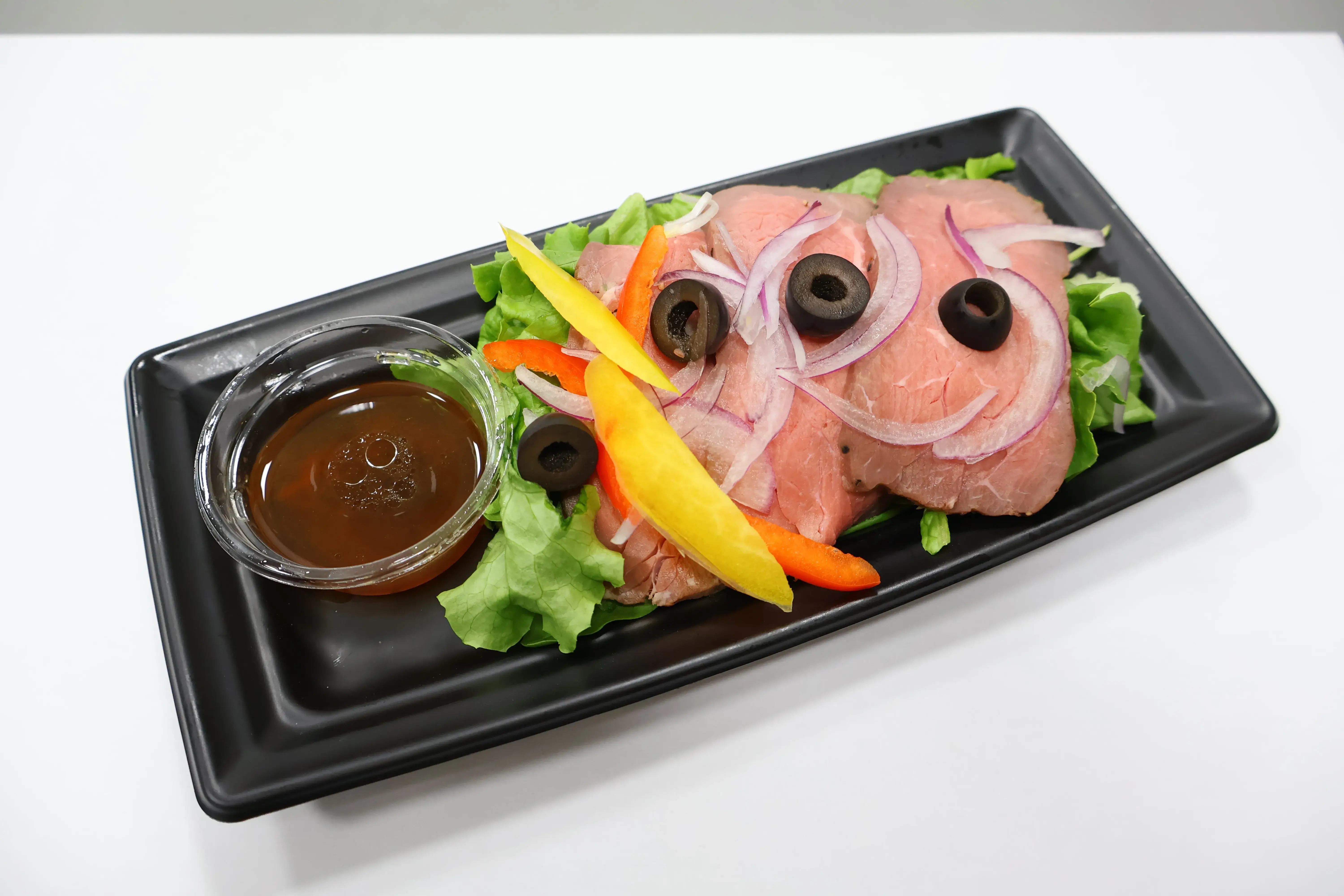 ローストビーフのサラダ（わさびドレッシング）